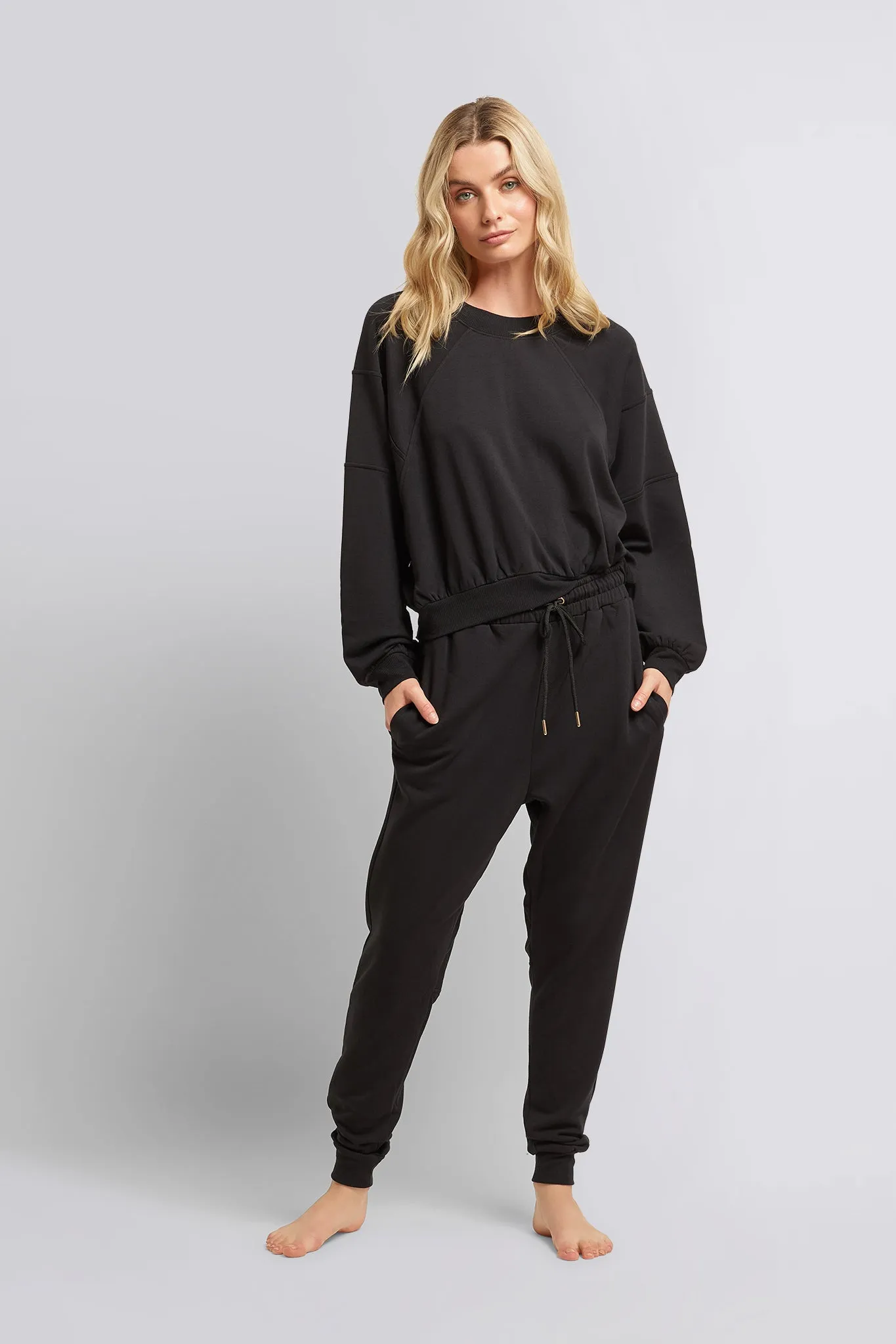 Signature Tracksuit Pant - Black